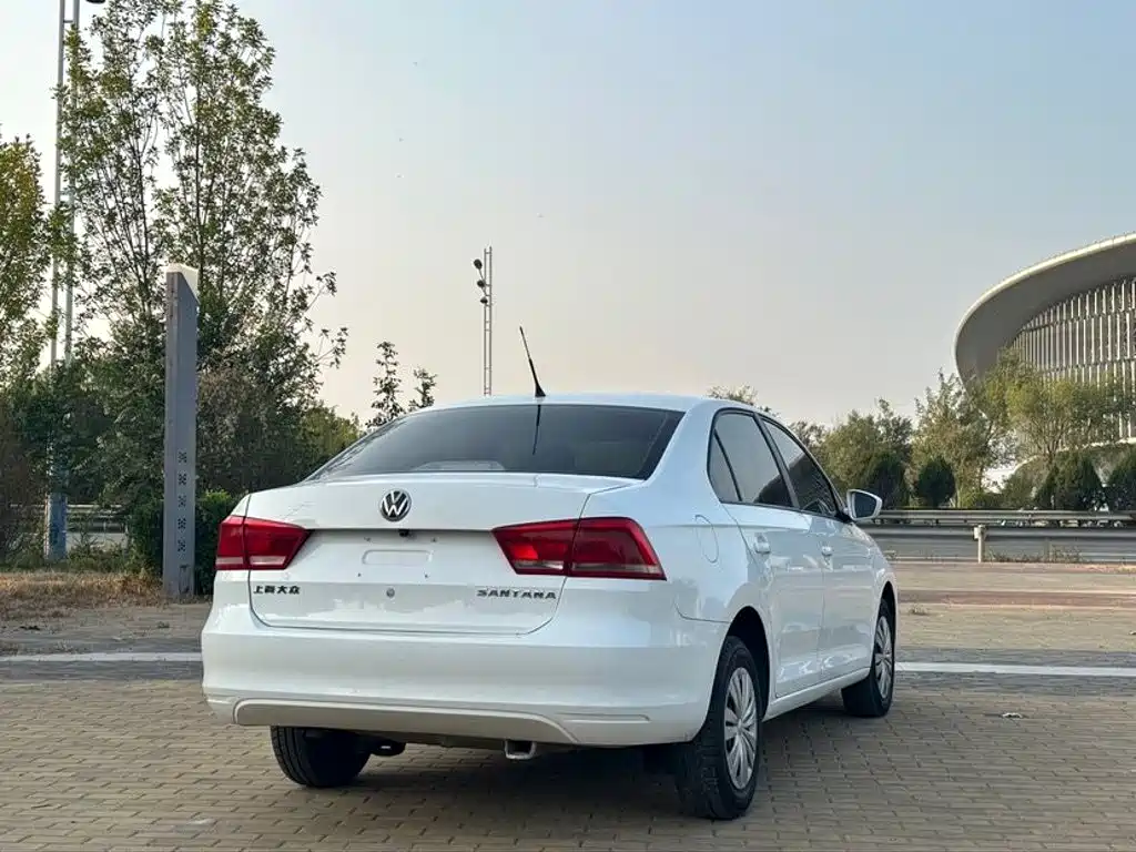 Volkswagen Santana — миниатюра 4