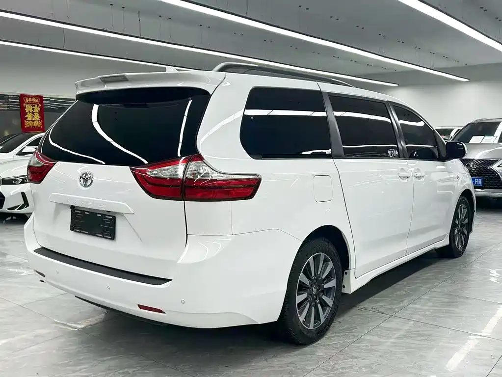 Toyota Sienna 2017 3.5L AT