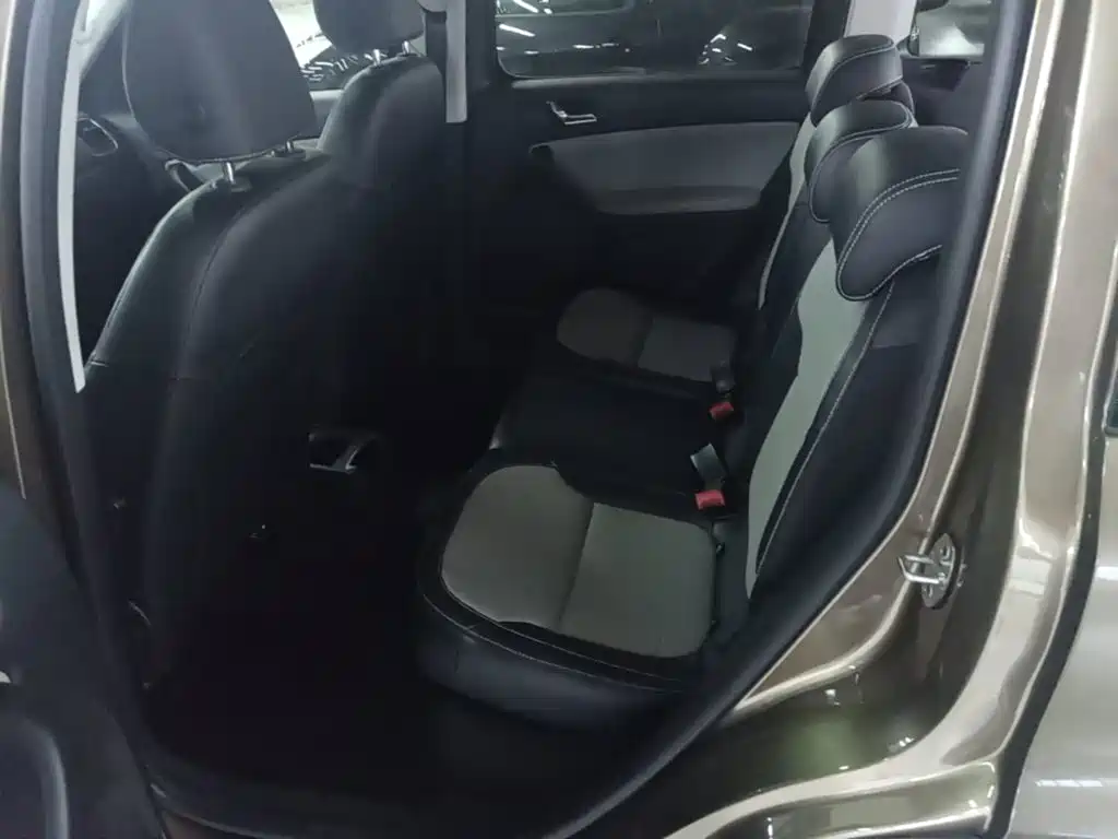 Skoda Yeti — миниатюра 17