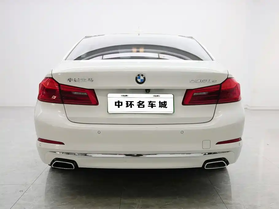 BMW 5 Series New Energy — миниатюра 16