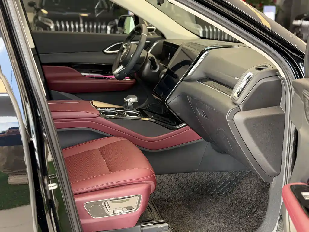 Hongqi Hongqi HS3 PHEV — миниатюра 4