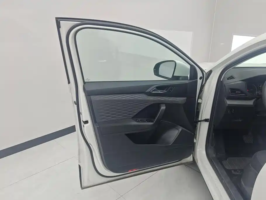 Volkswagen Tharu — миниатюра 7
