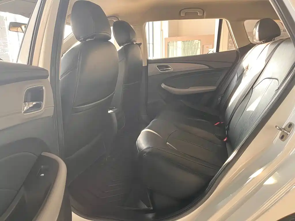 Roewe Ei5 — миниатюра 17