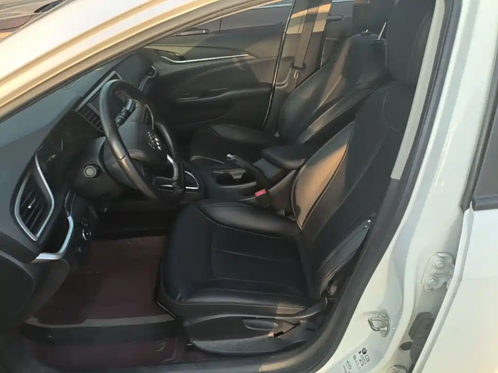 Buick Excelle — миниатюра 15