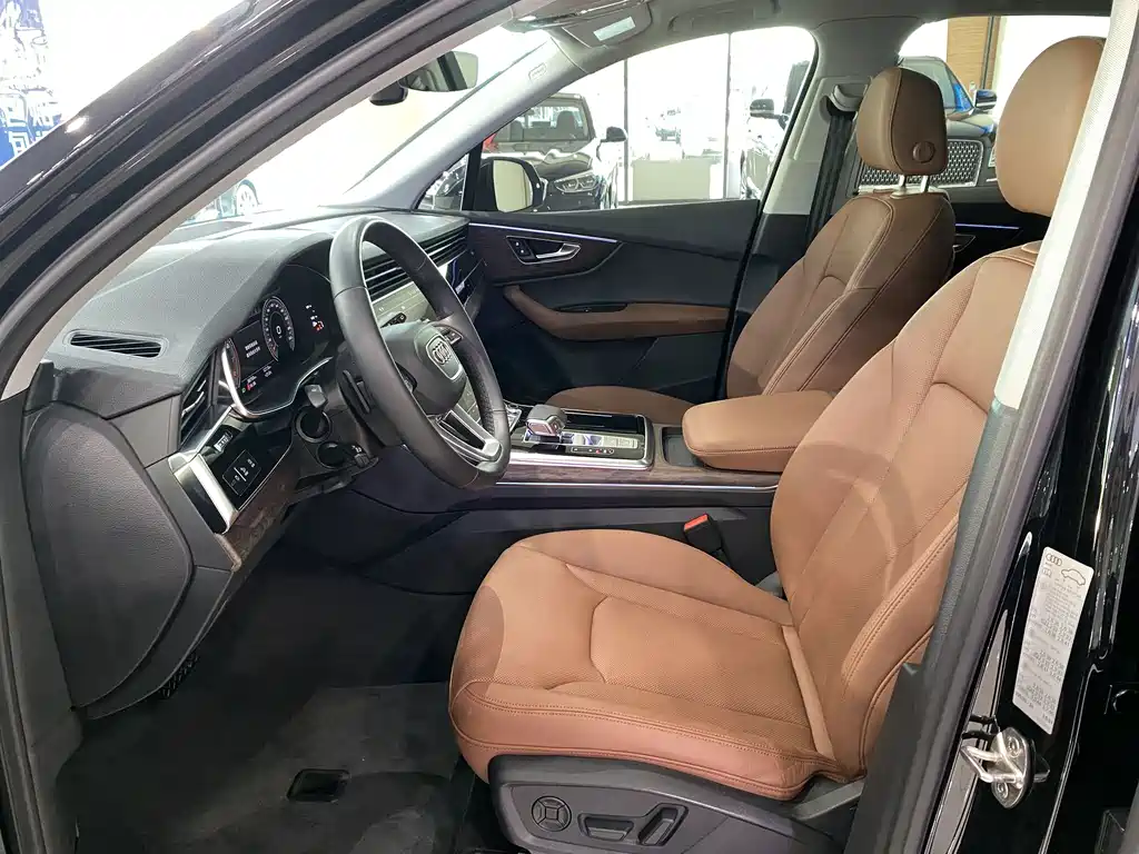 Audi Q7 — миниатюра 7