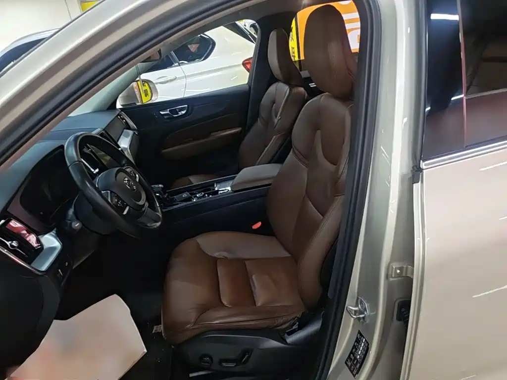 Volvo XC60 — миниатюра 15