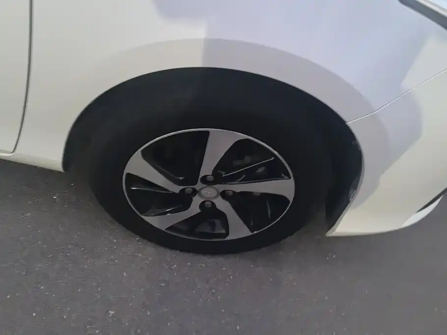 Toyota Yaris L — миниатюра 6