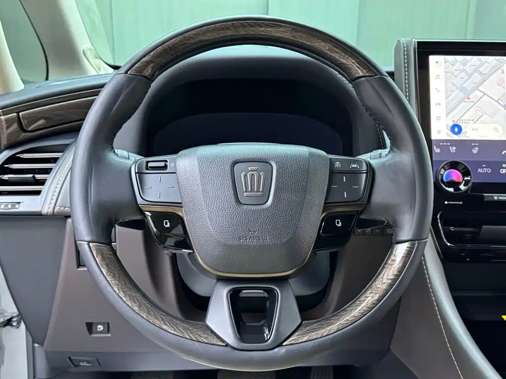 Toyota Vellfire — миниатюра 11
