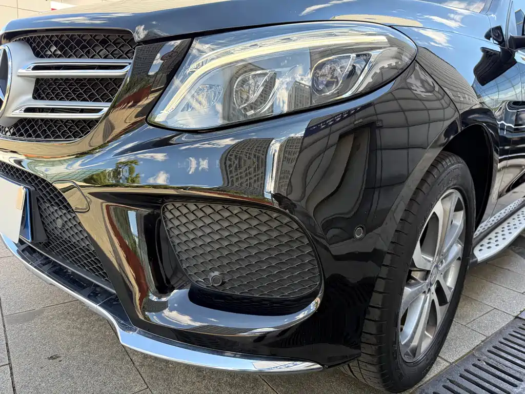 Mercedes-Benz GLE (Import) — миниатюра 13