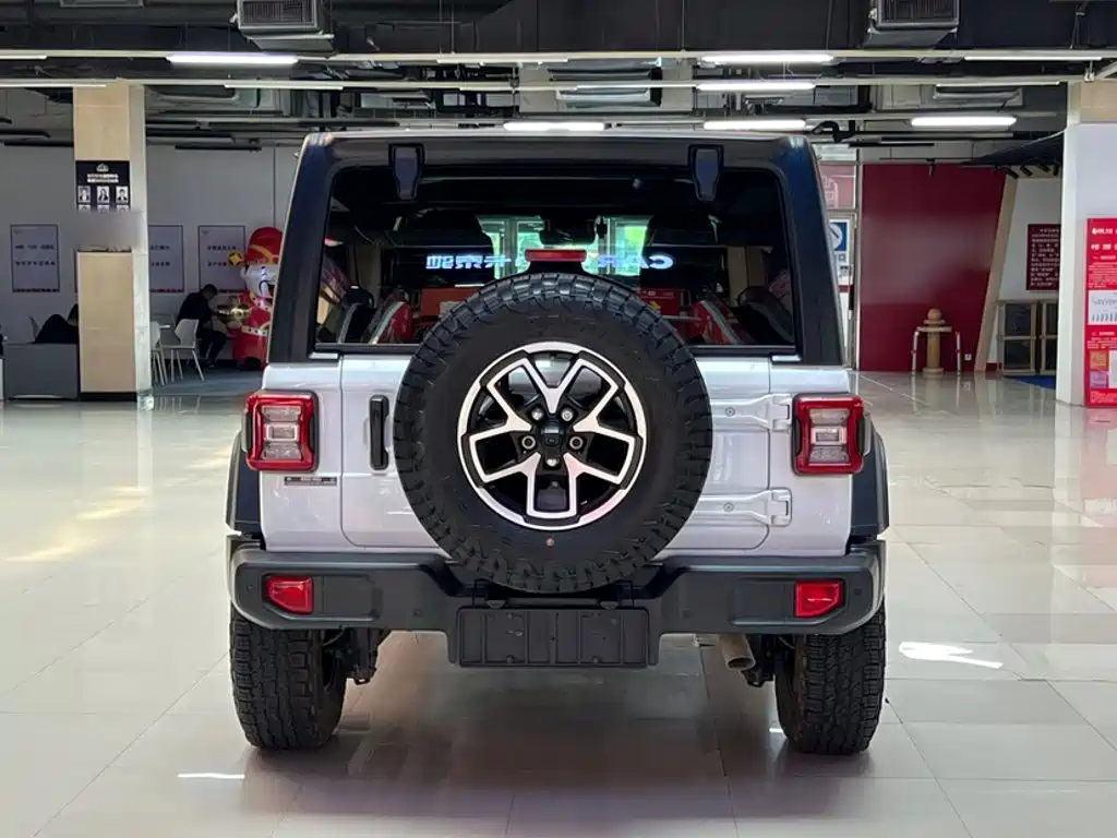Jeep Wrangler — миниатюра 6