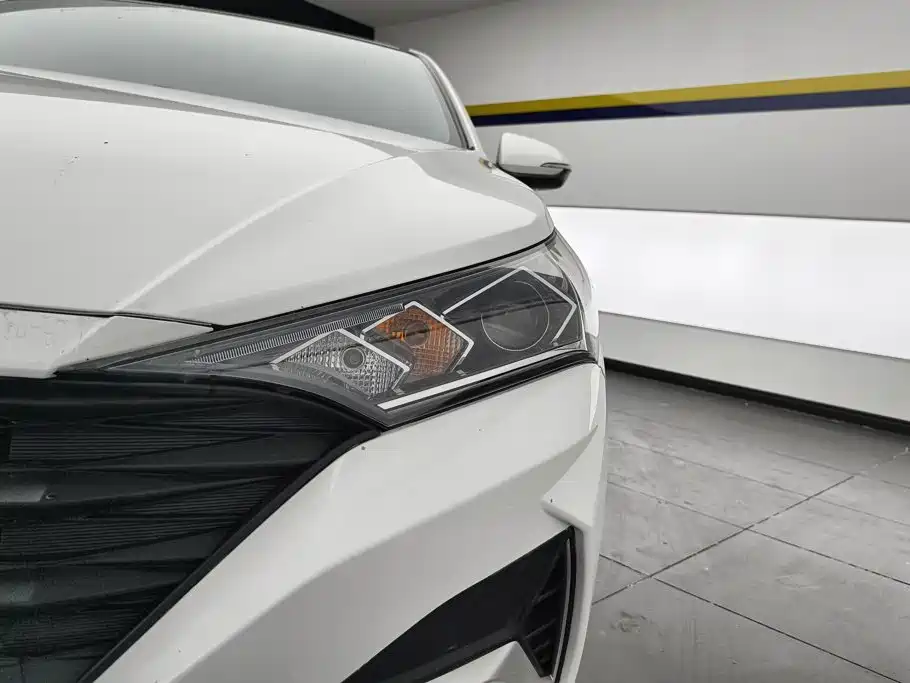 Hyundai Verna — миниатюра 5