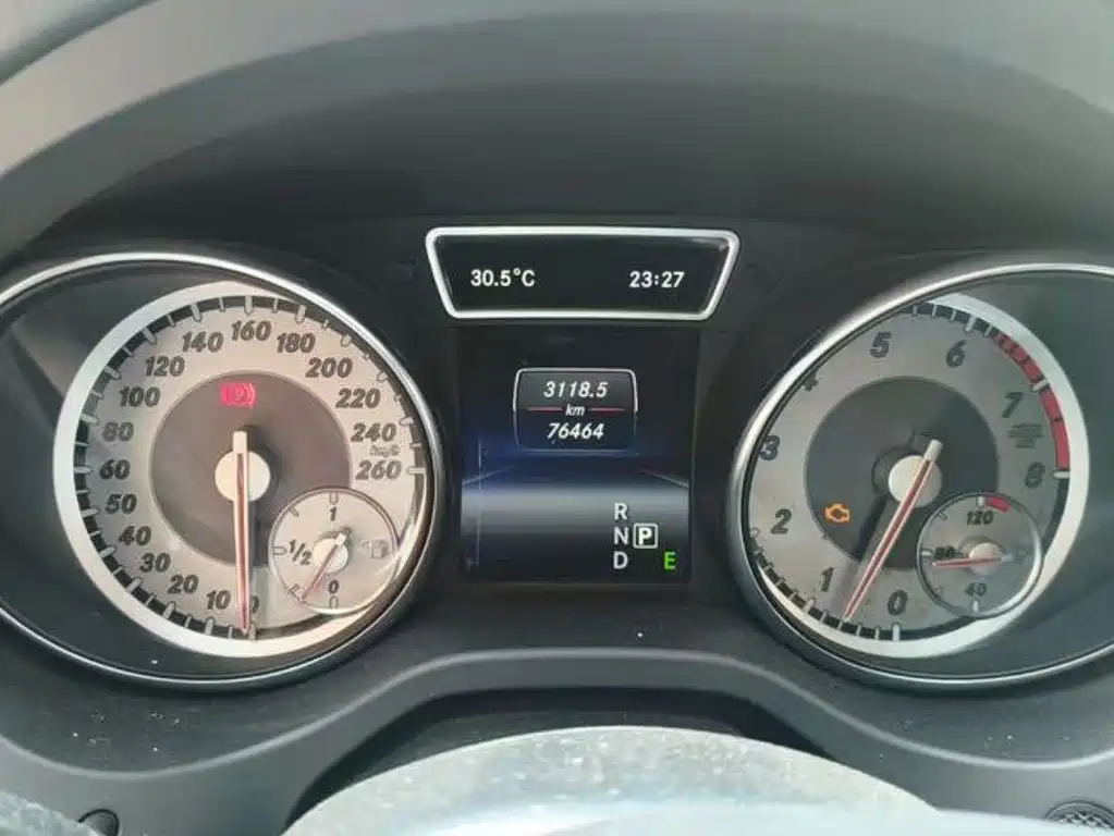Mercedes-Benz GLA — миниатюра 6