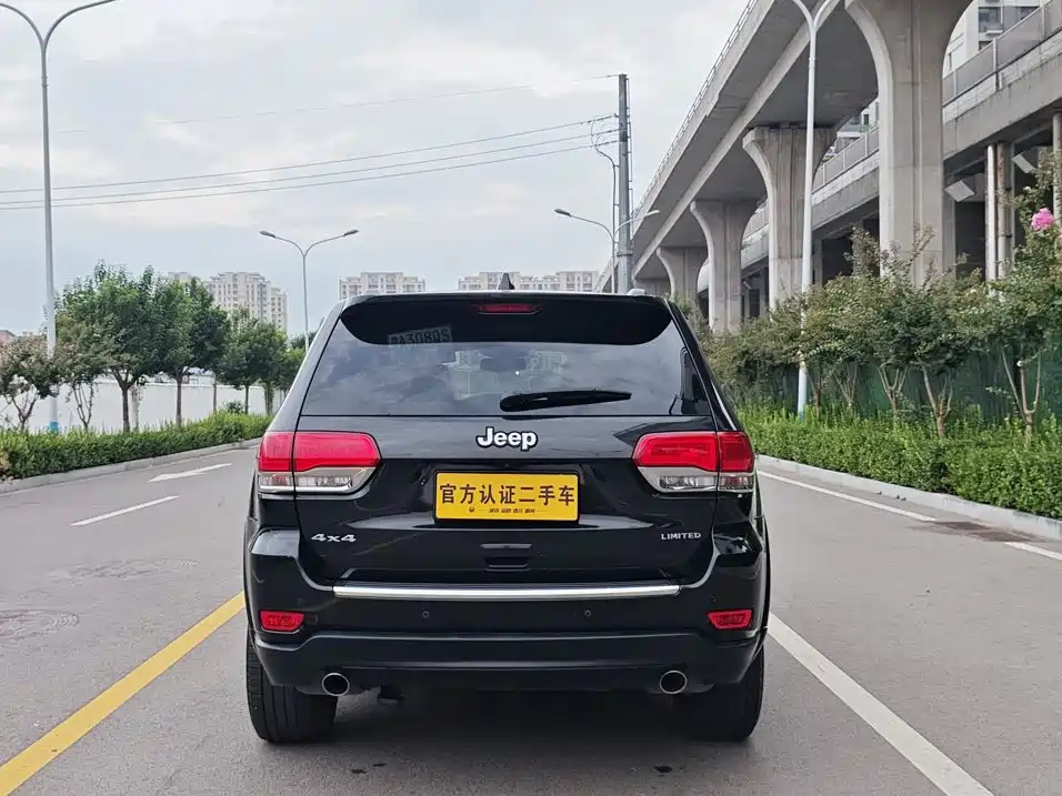 Jeep Grand Cherokee (Import) — миниатюра 20