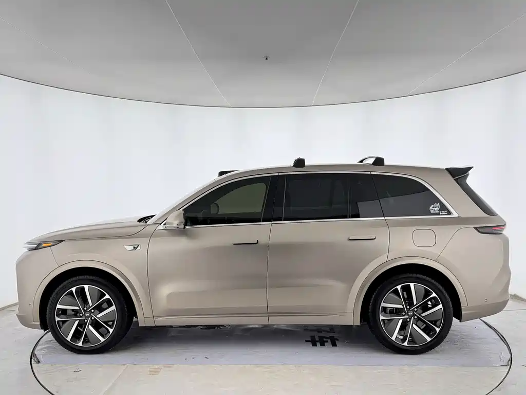 Li Auto Li L8 — миниатюра 4