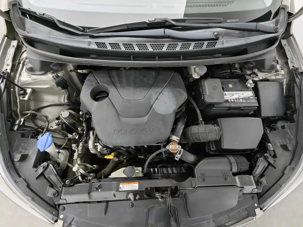 Hyundai Elantra Langdong — миниатюра 6