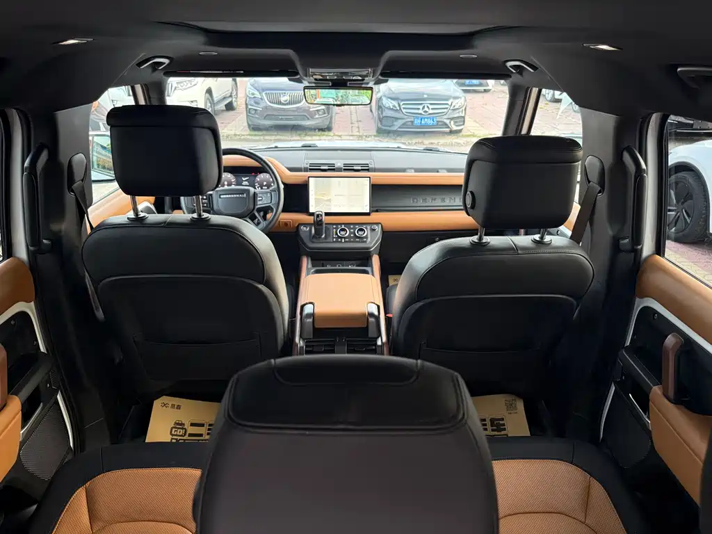 Land Rover Defender — миниатюра 22