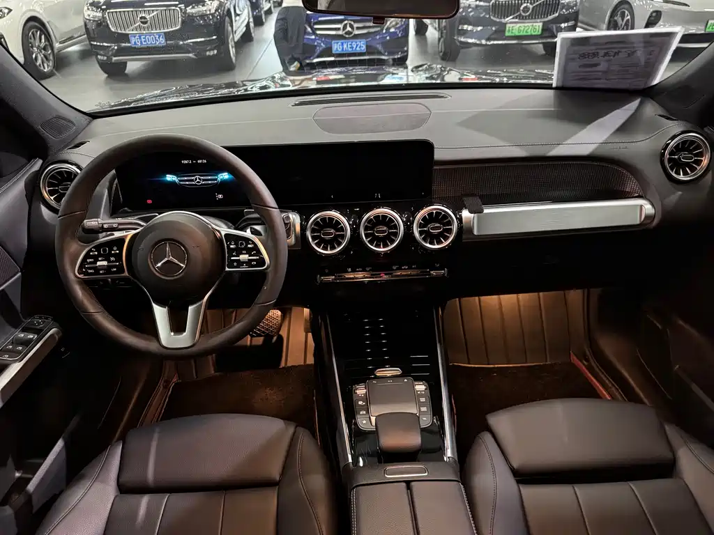 Mercedes-Benz GLB — миниатюра 10