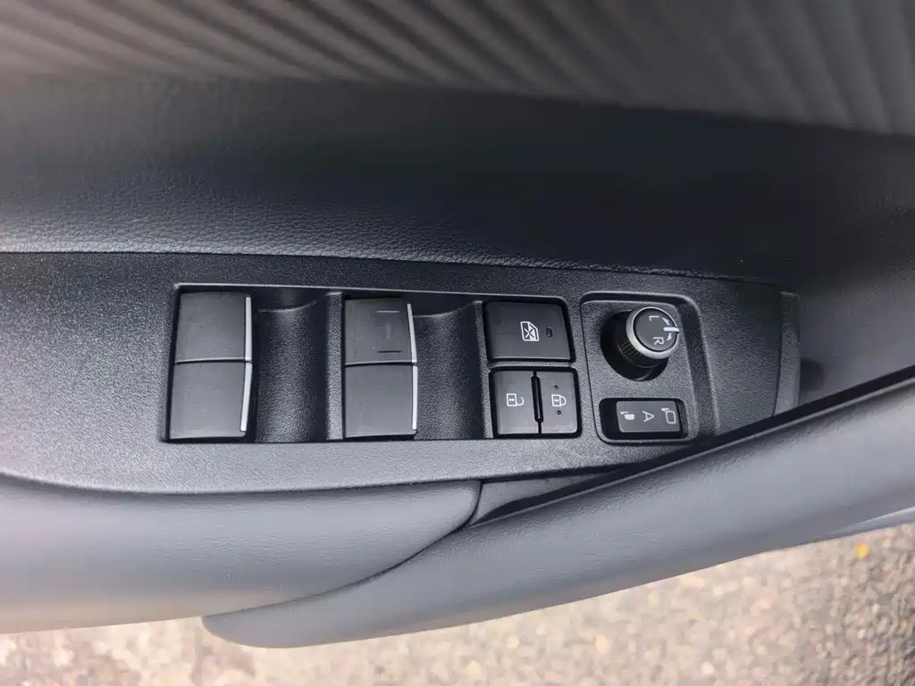 Toyota Frontlander — миниатюра 14