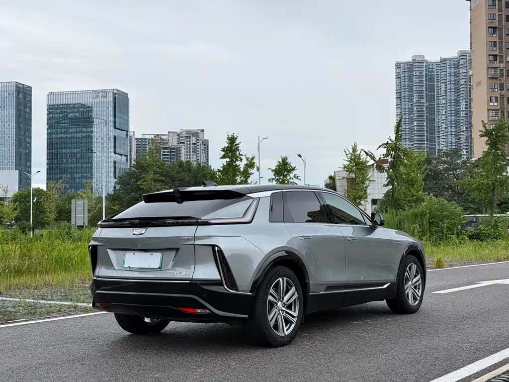 Cadillac Lyriq — миниатюра 13