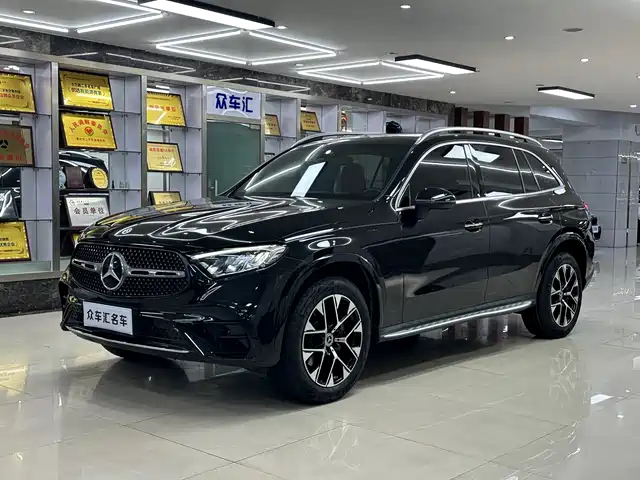 MERCEDES-BENZ GLC