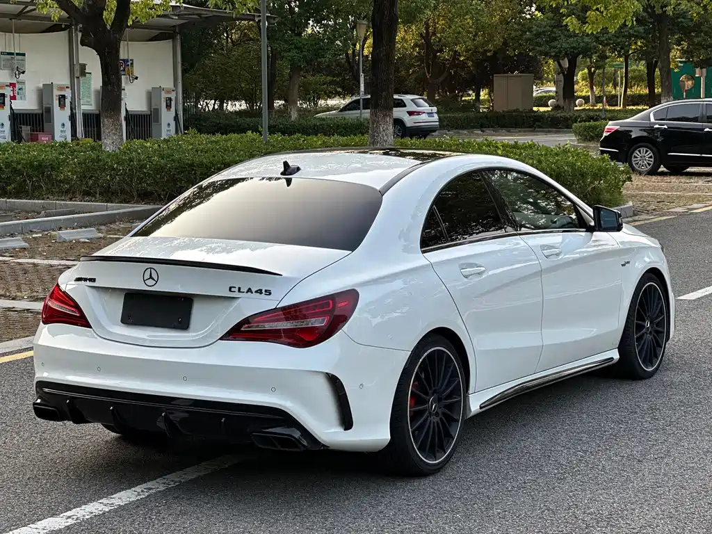 Mercedes-Benz CLA AMG — миниатюра 9