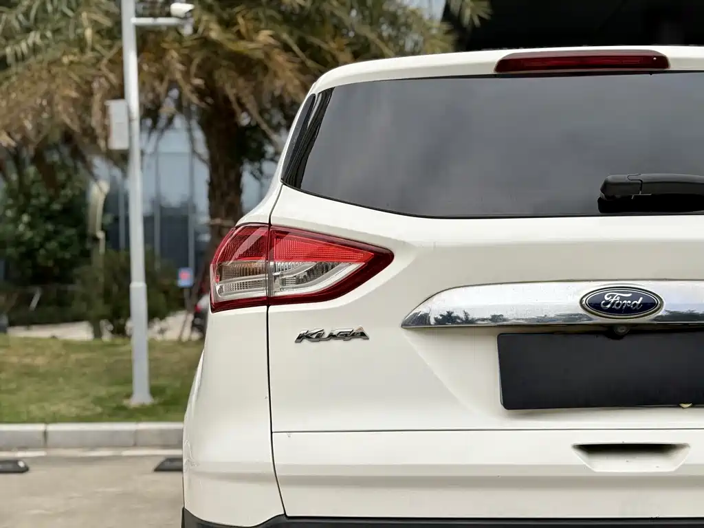 Ford Kuga — миниатюра 16