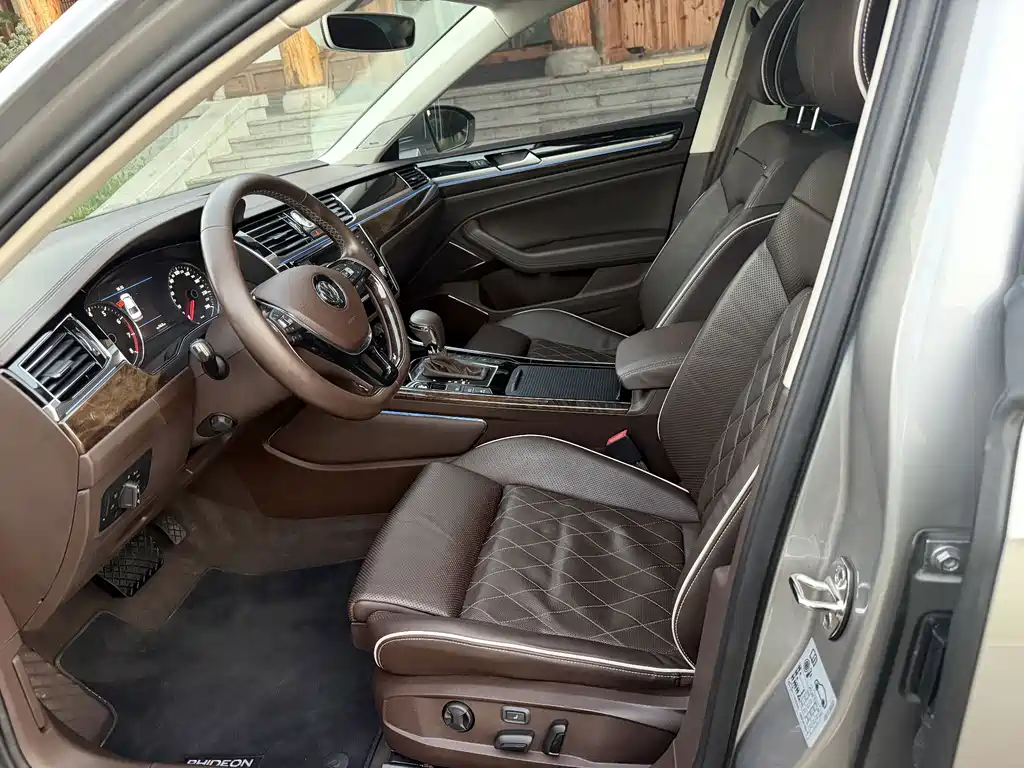 Volkswagen Phideon — миниатюра 8