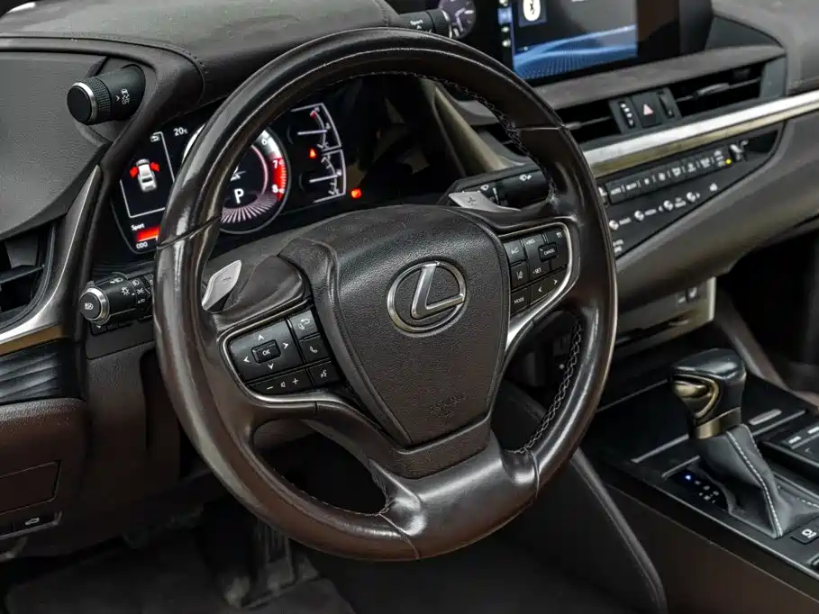 Lexus ES — миниатюра 19