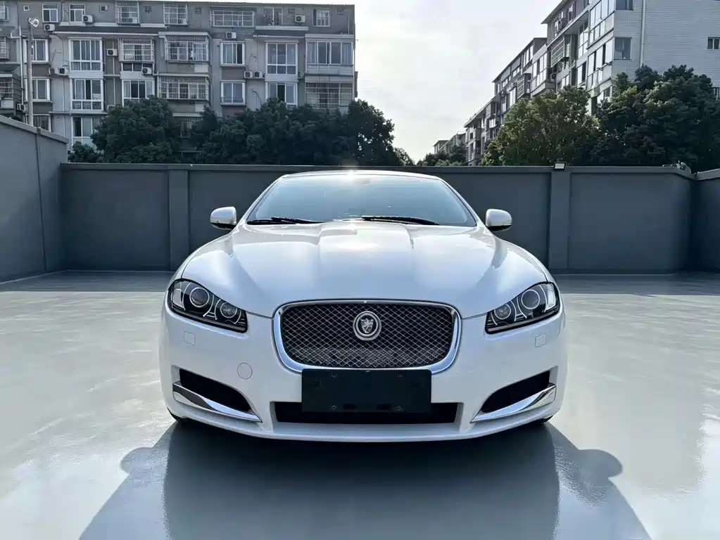 Jaguar XF 2015 XF 2.0T