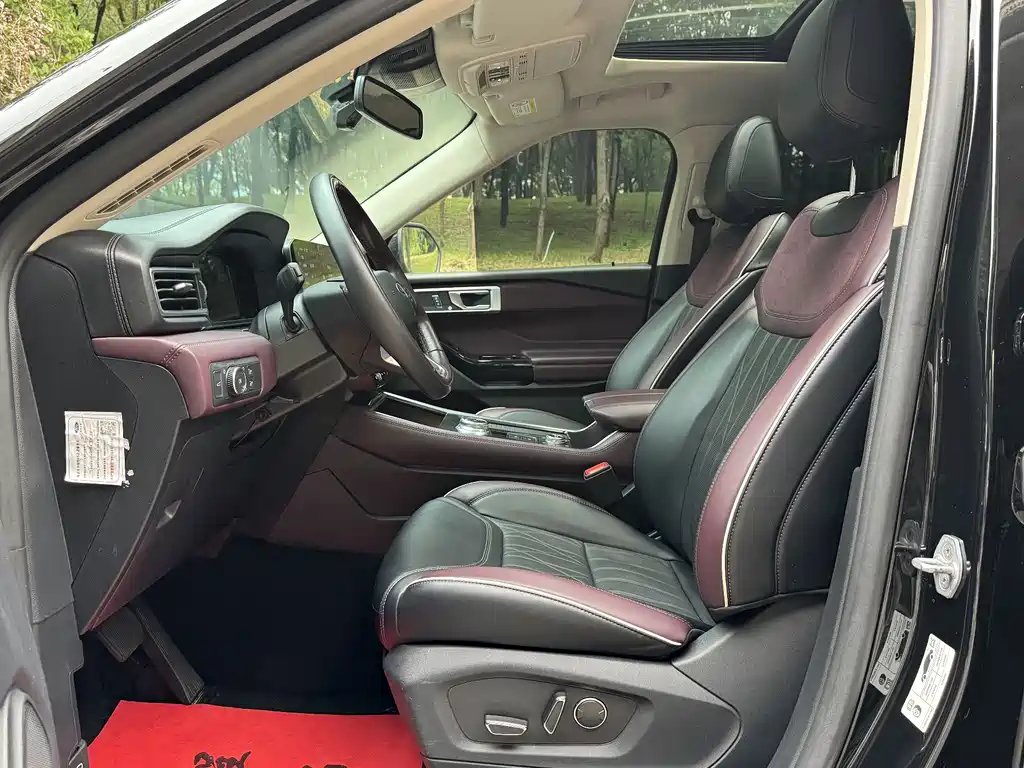 Ford Explorer — миниатюра 10