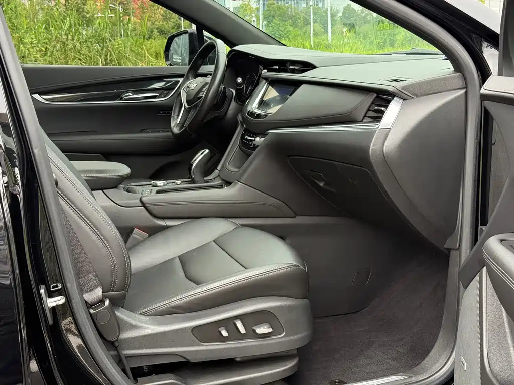 Cadillac XT5 — миниатюра 10