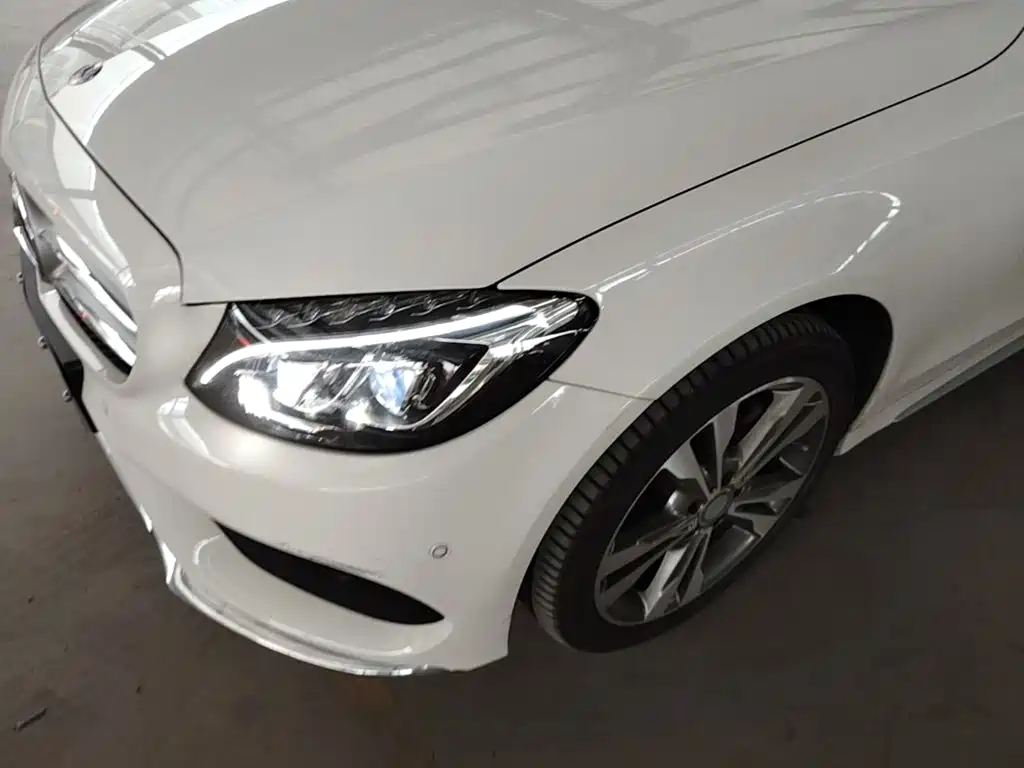 Mercedes-Benz C-Class — миниатюра 17