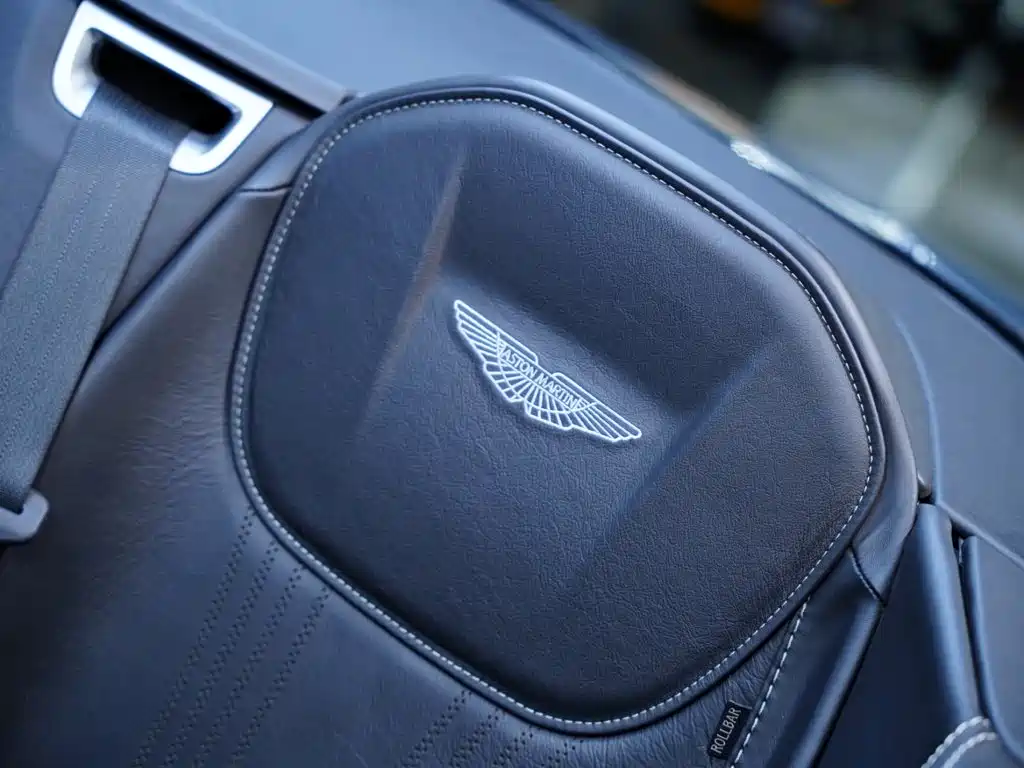 Aston Martin DB11 — миниатюра 26