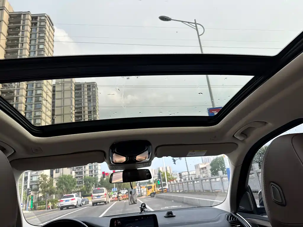 BMW X3 — миниатюра 7