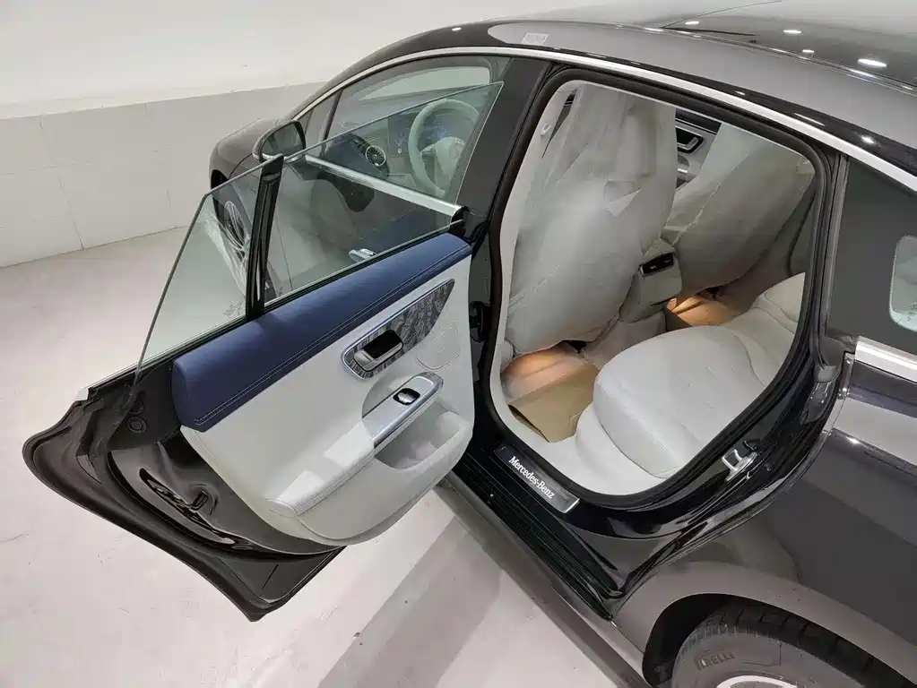 Mercedes-Benz EQE 2025 500 4MATIC