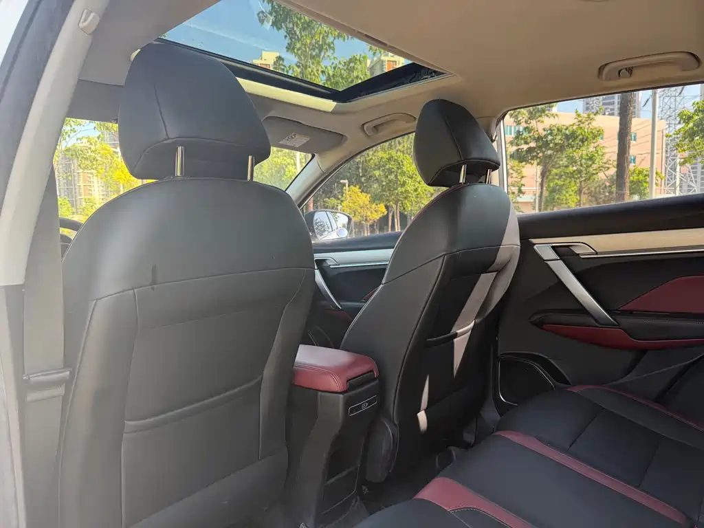 Geely Binyue — миниатюра 8