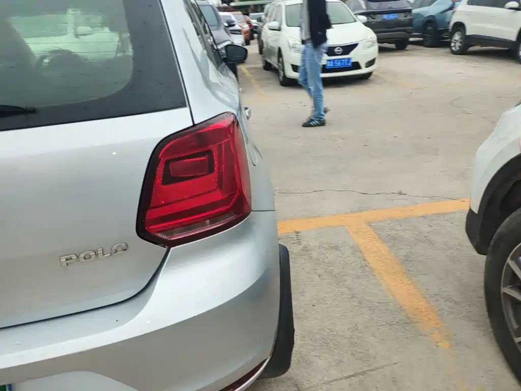 Volkswagen Polo — миниатюра 8