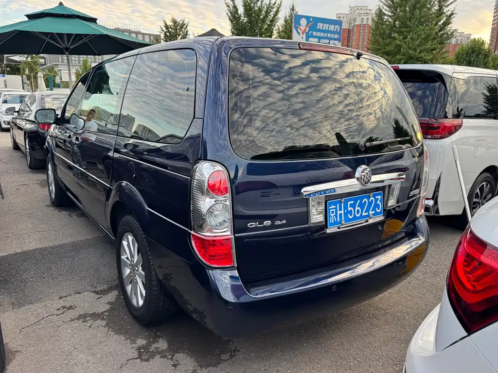 Buick GL8 — миниатюра 12