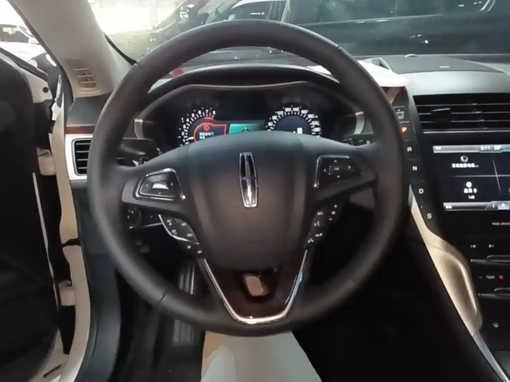 Lincoln MKZ — миниатюра 11