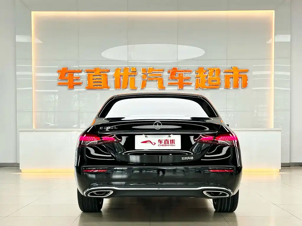 Mercedes-Benz E-Class — миниатюра 6