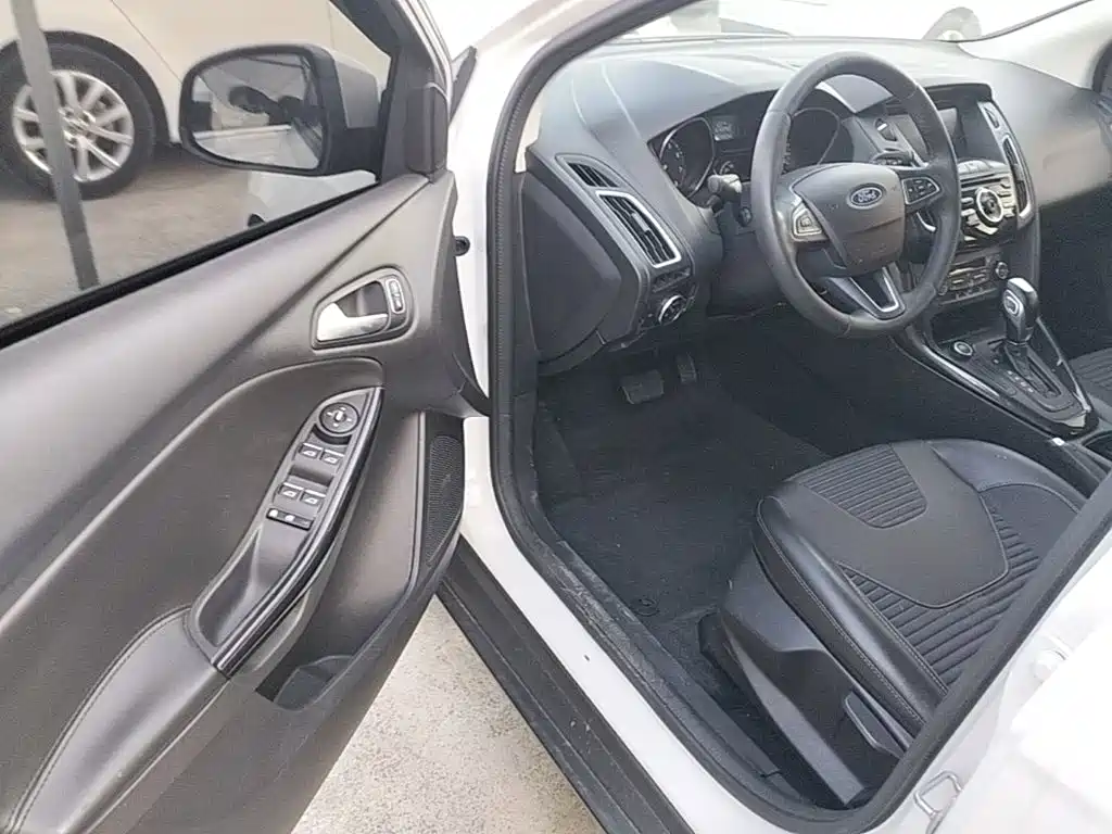 Ford Focus — миниатюра 16
