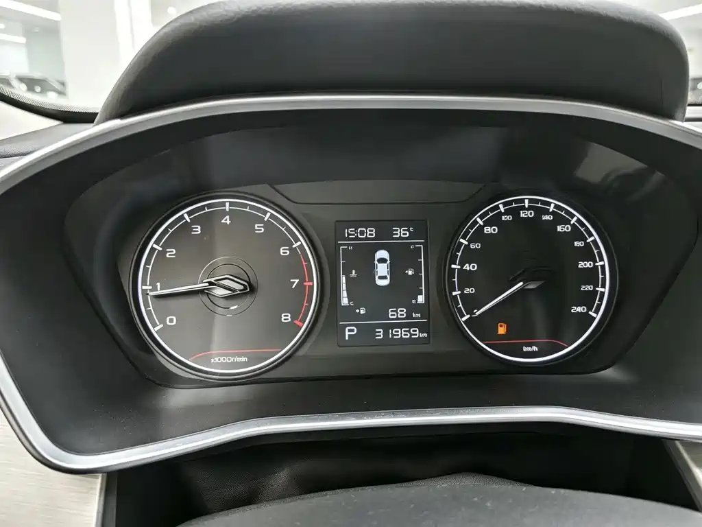 Geely Binyue — миниатюра 5