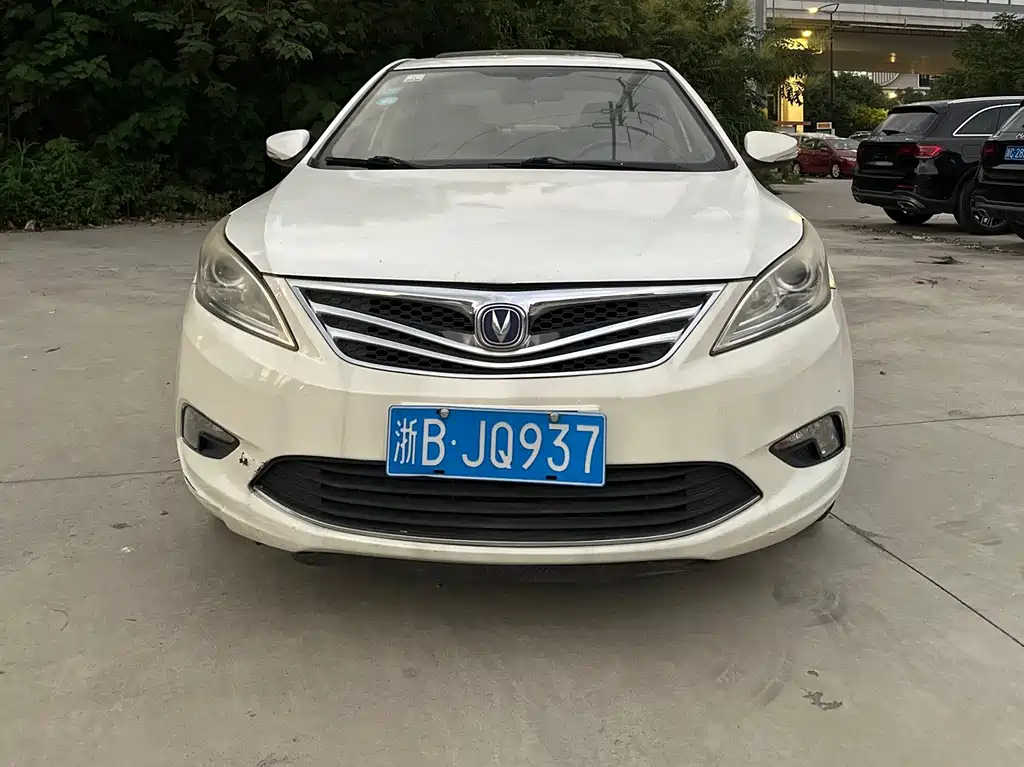 Changan Eado — миниатюра 2
