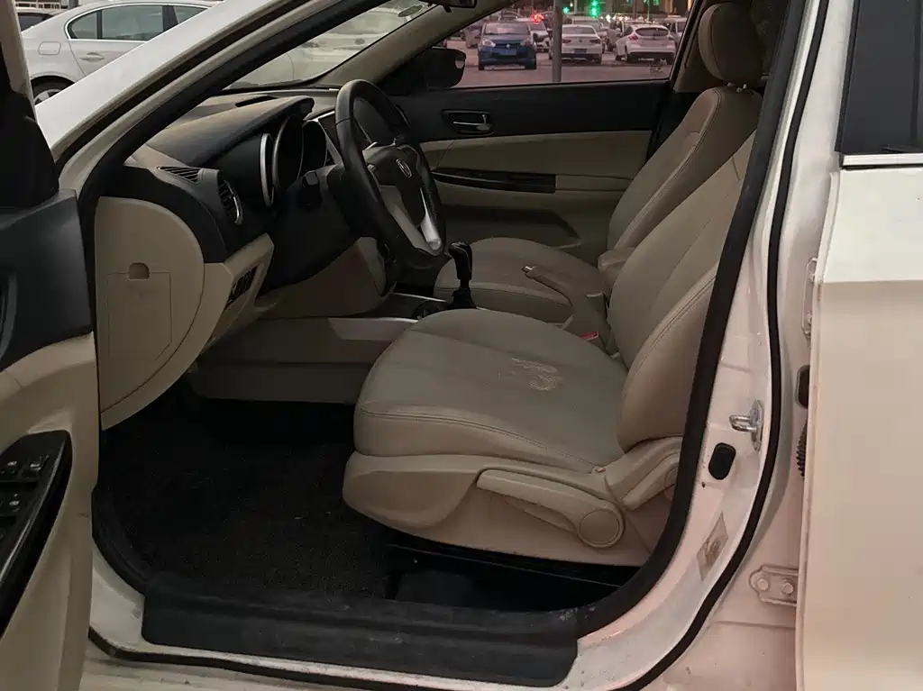 Changan Eado — миниатюра 9