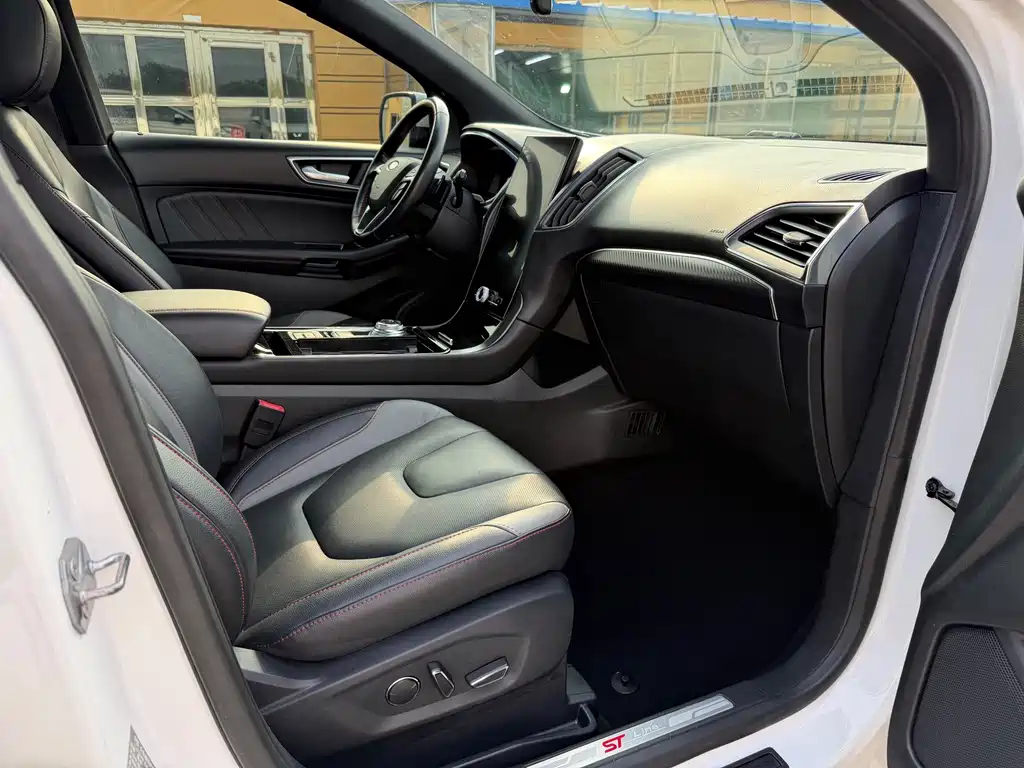 Ford Edge — миниатюра 11