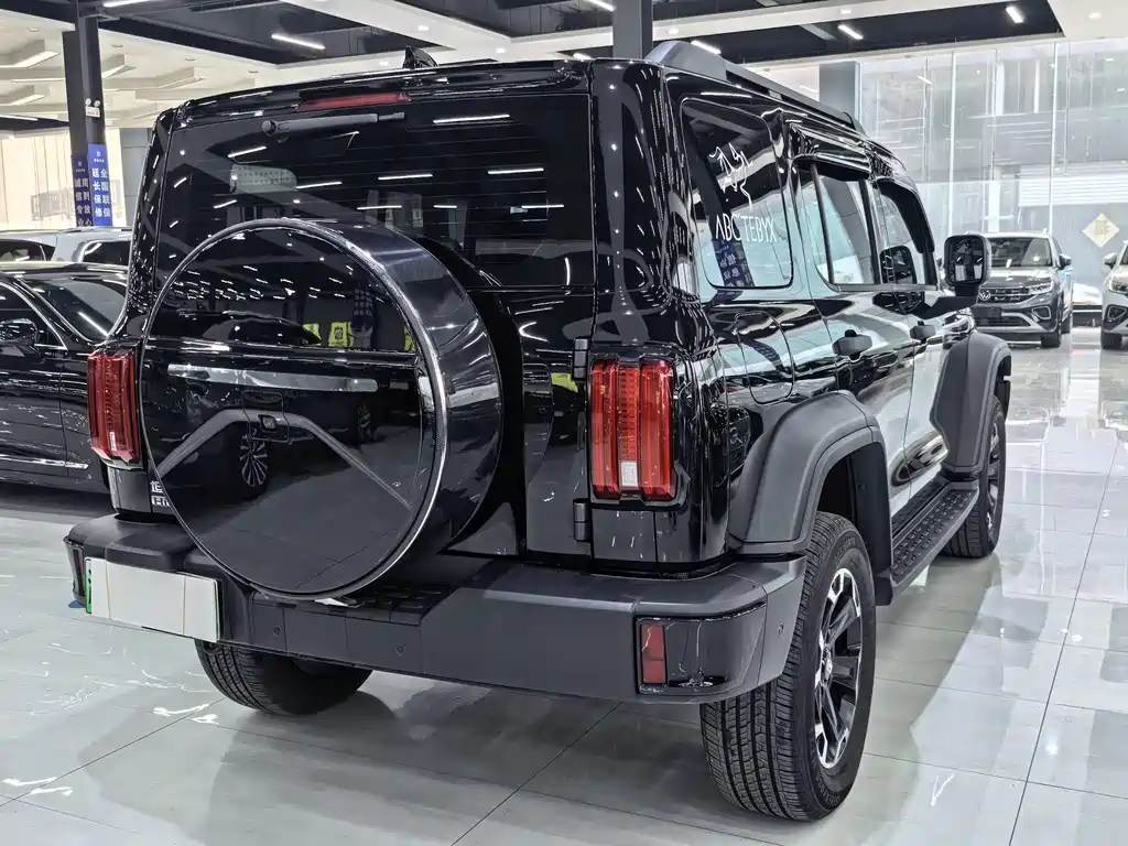 TANK TANK 300 NEW ENERGY