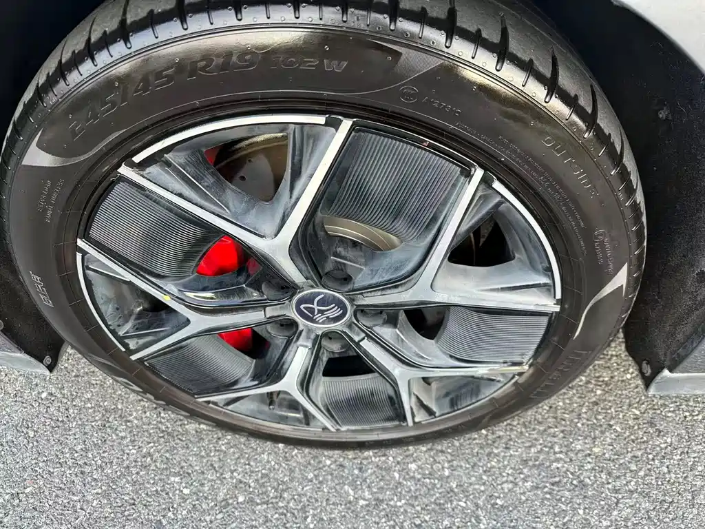 BYD Han — миниатюра 15