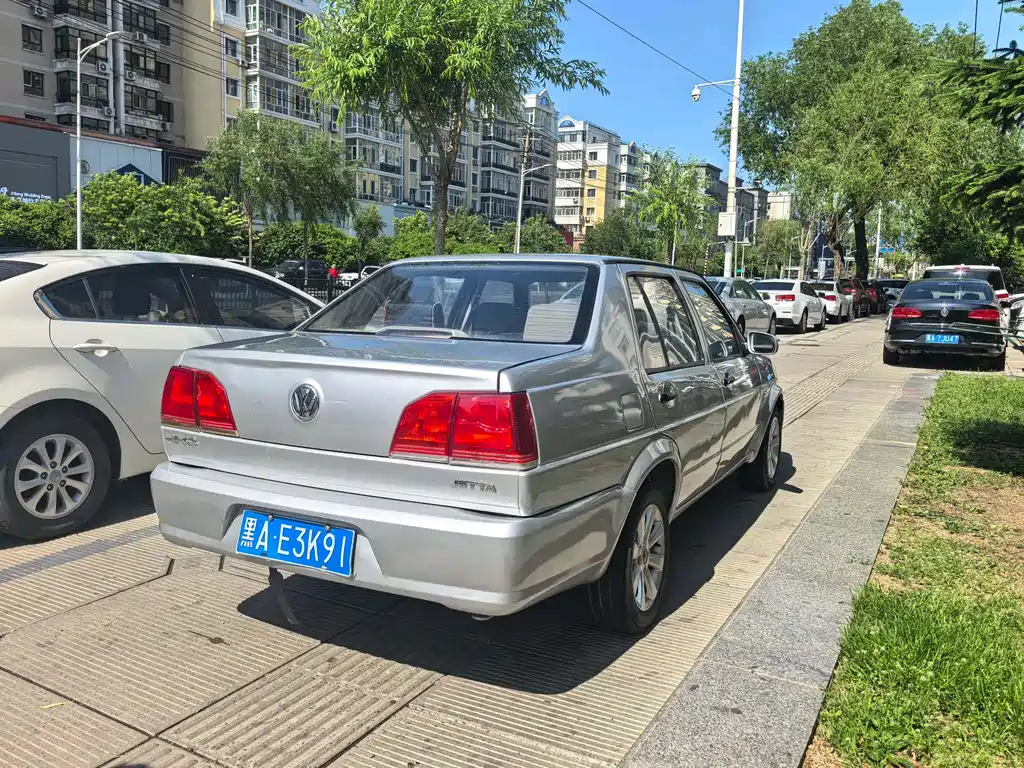 Volkswagen Jetta 1.6L Commemorative Edition, фото 6