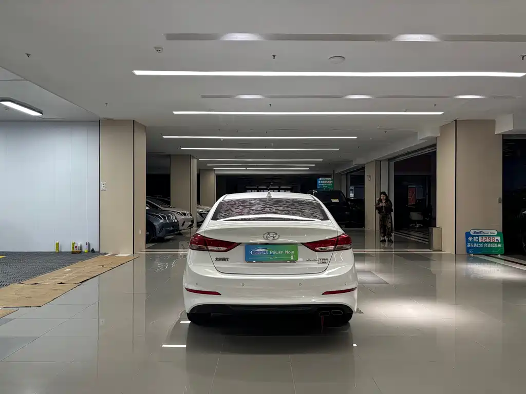 Hyundai Elantra 1.4T DCT Dazzle Dynamic · Vitality Type, фото 6