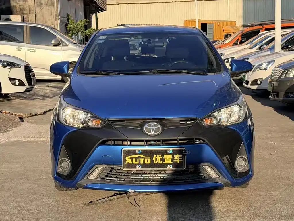 Toyota Yaris L — миниатюра 2